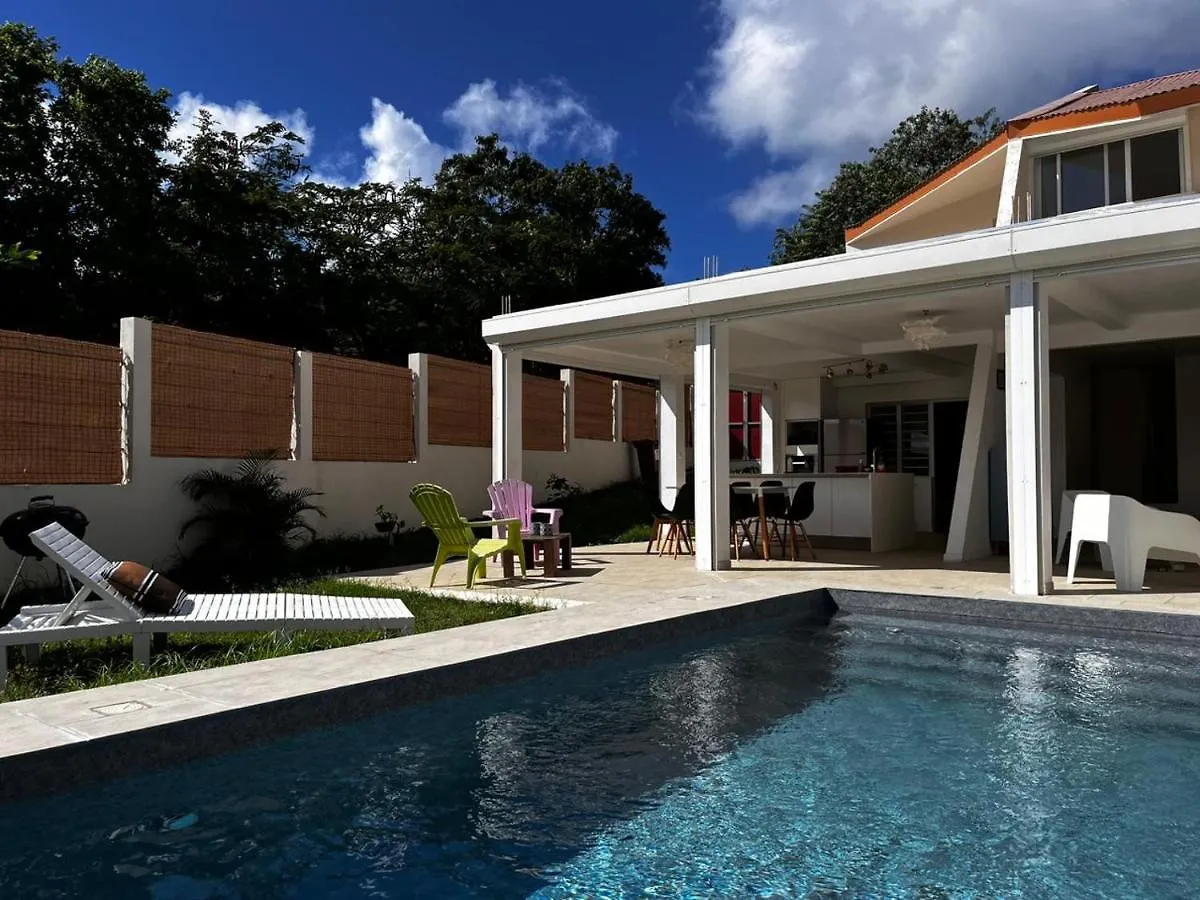 Villa Emilie Bord De Plage Avec Piscine Le Diamant 0*,  Martinica